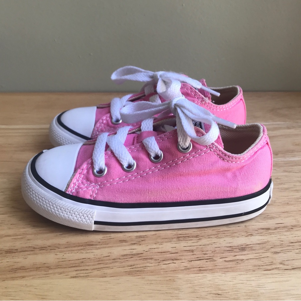 Converse Chuck Taylor Ox Low Sneaker Pink Size: US Toddler 7 EUR 23 CM 14